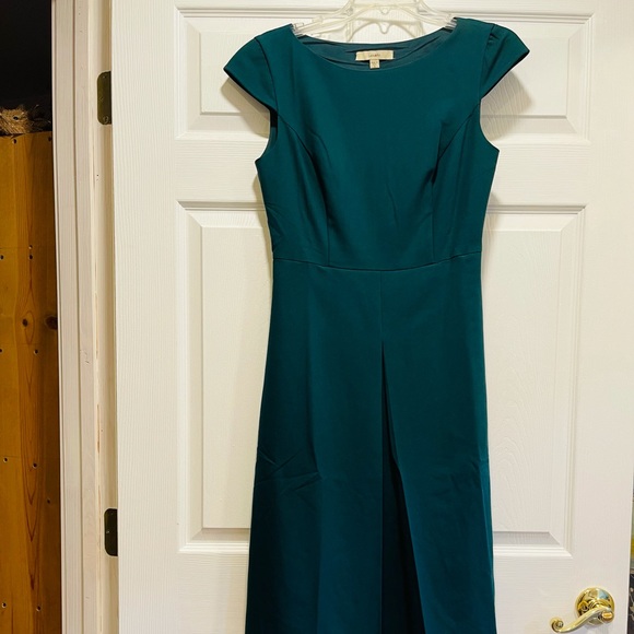 fully lined Lark & Ro inverted pleat fitted A line fir green dress cap sleeves - Picture 2 of 15